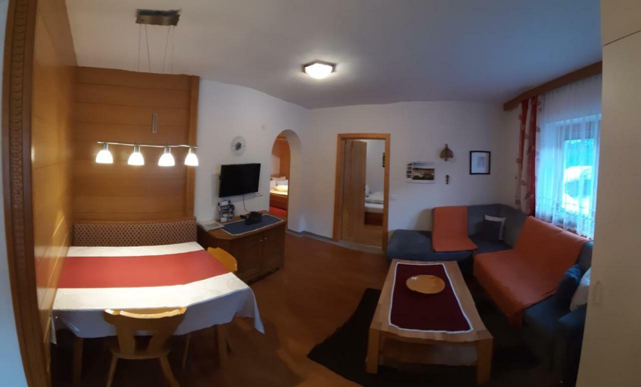 Ferienwohnung Christina Gundolf Wenns Esterno foto